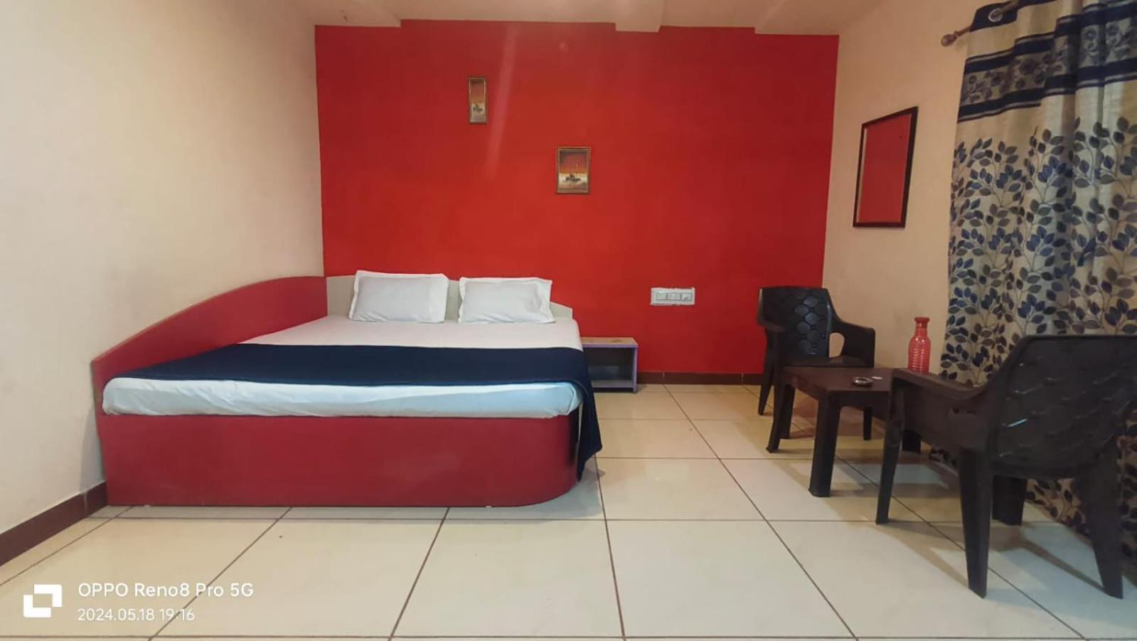 Hotel Velvet Rajkot Εξωτερικό φωτογραφία