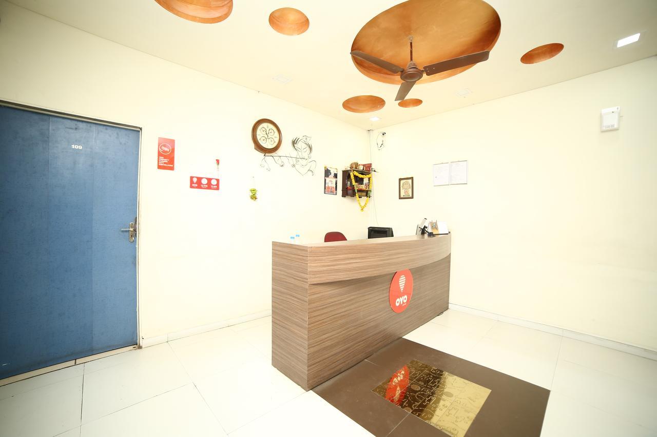 Hotel Velvet Rajkot Εξωτερικό φωτογραφία
